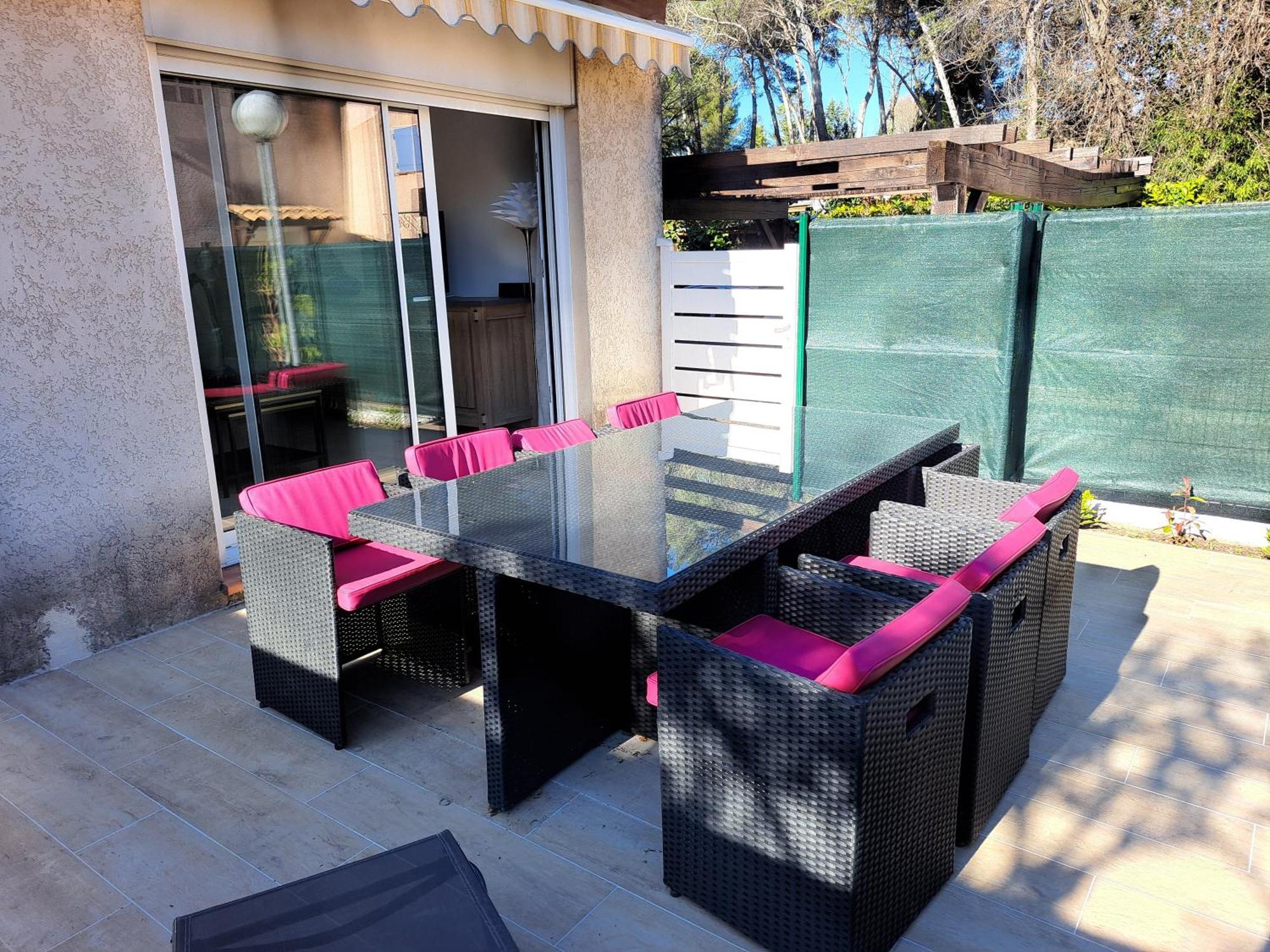 Maisonnette Au Milieu Des Pins Mougins Exterior photo